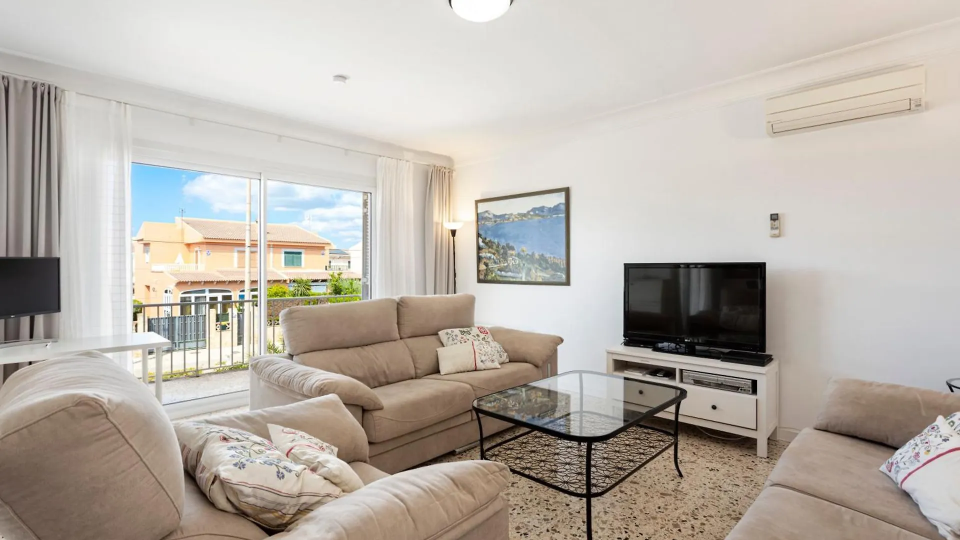 Ferienhaus Villa Ines Pool, Bbq, Homeoffice Llucmajor  Spain